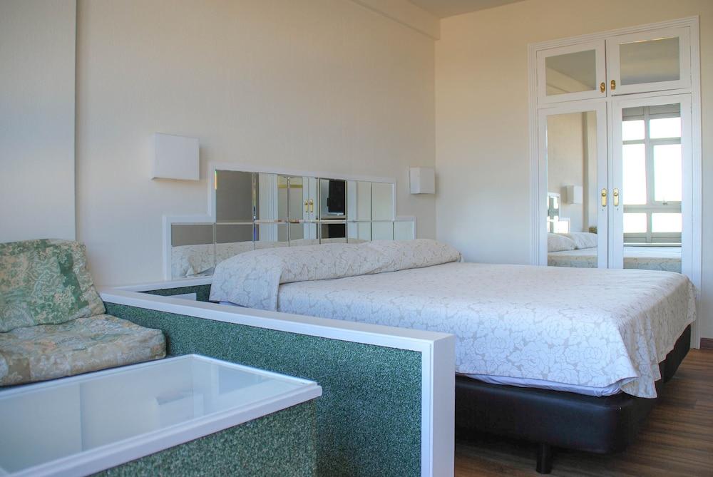 Hotel Faranda Rias Altas, Ascend Hotel Collection 페리요 외부 사진
